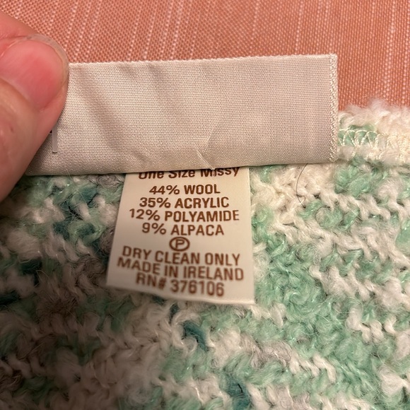 Boyne Valley Weavers wool / alpaca sweater - Picture 6 of 7